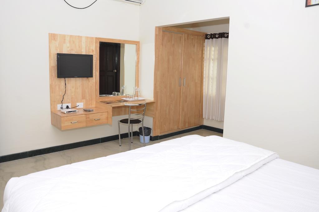 Oyo 1900 Hotel Olive Residency Mysore Extérieur photo