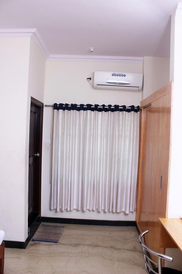 Oyo 1900 Hotel Olive Residency Mysore Extérieur photo