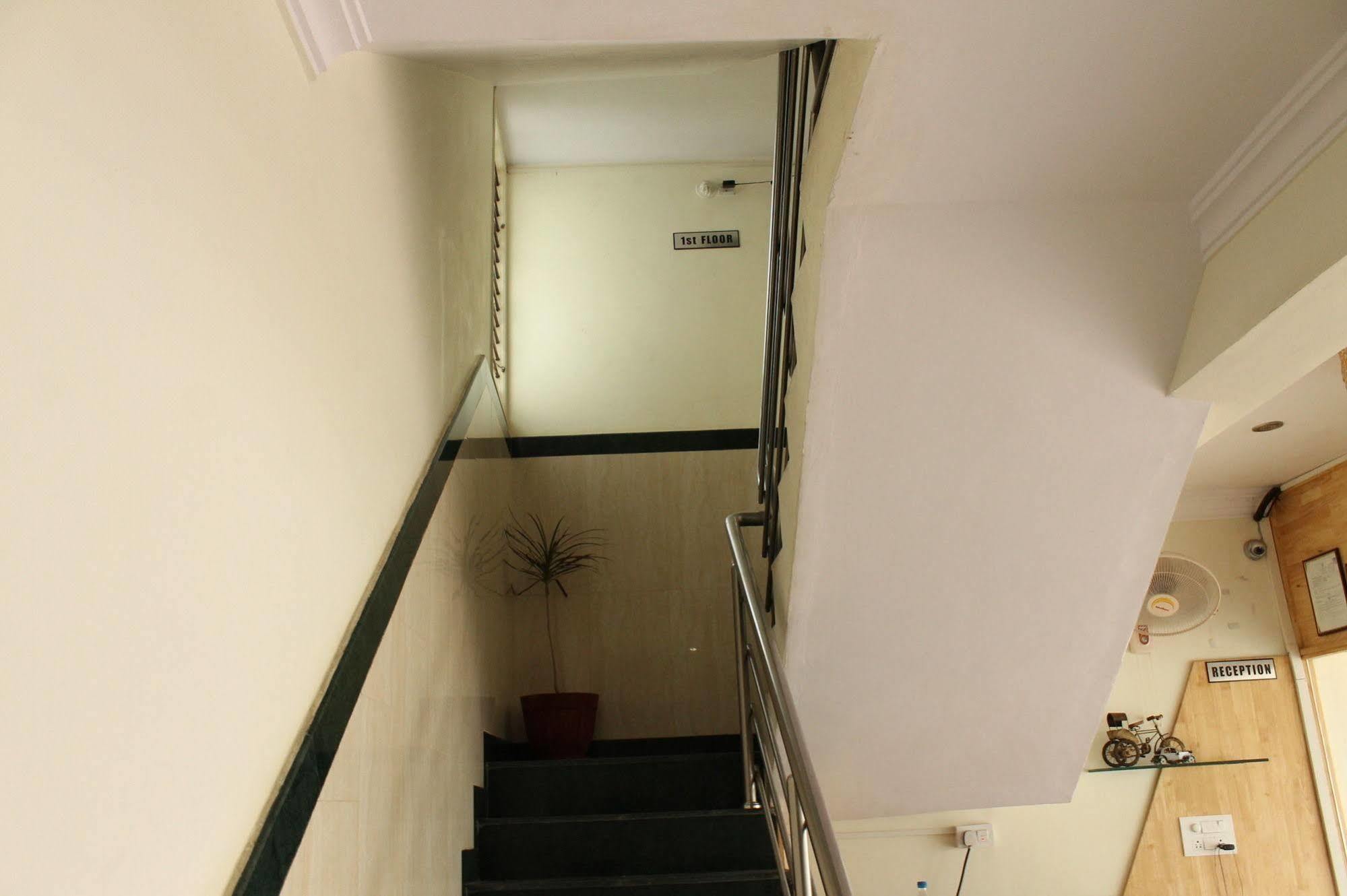 Oyo 1900 Hotel Olive Residency Mysore Extérieur photo